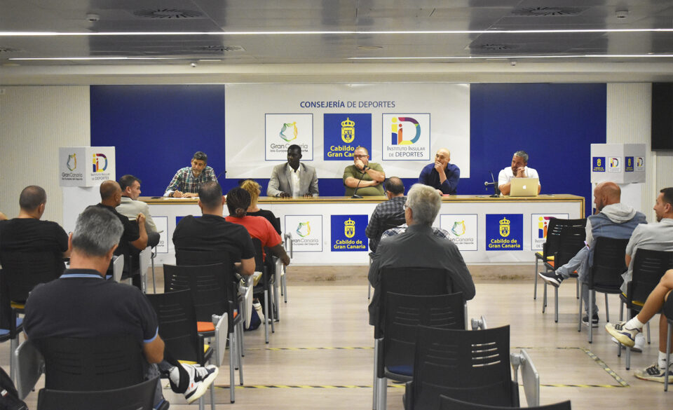 Reunión del Club Baloncesto Gran Canaria con representantes de clubes de la isla.