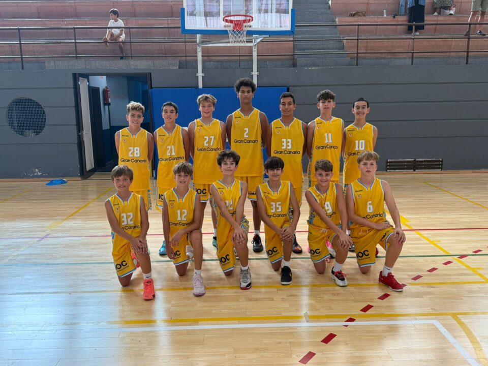  campeón del V Torneo Juan José Bruno","Equipo preinfantil masculino del Club Baloncesto Gran Canaria, campeones del torneo.