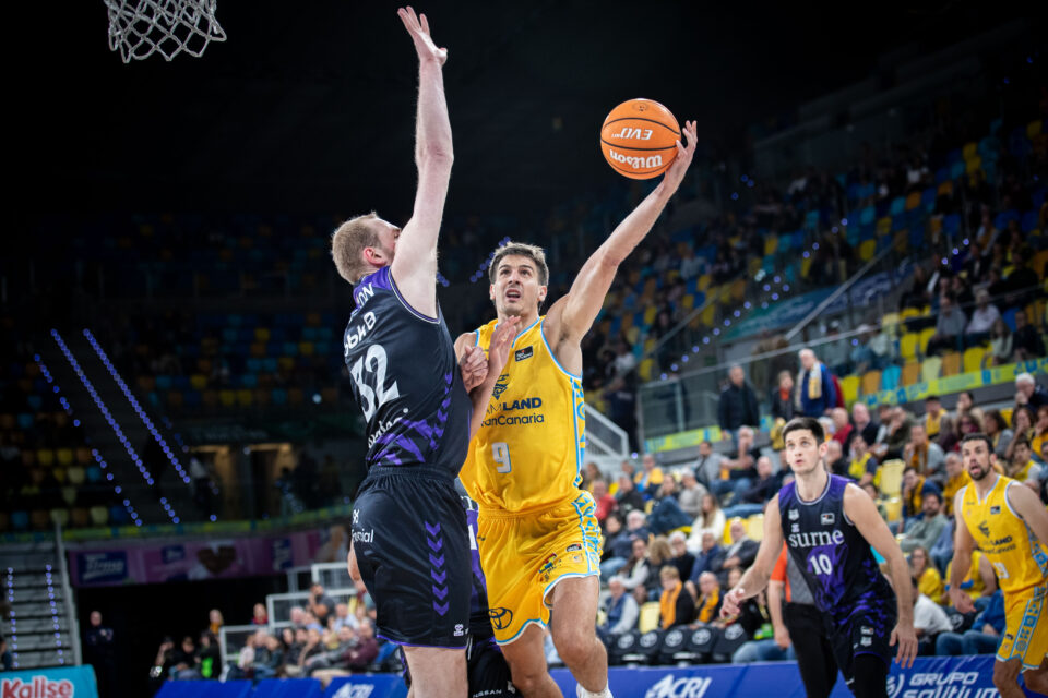 Imagen de Nico Brussino en partido. 