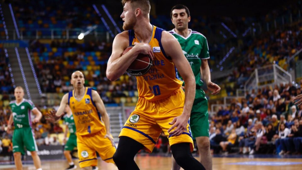 Luke Fischer en un partido con el Gran Canaria. 