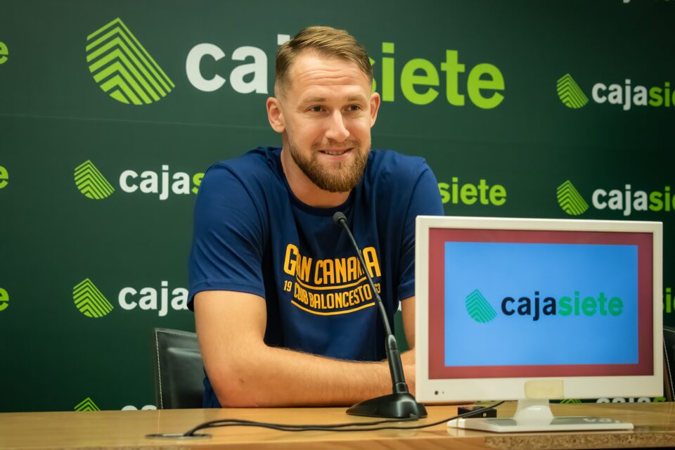 Imagen de la presentación de Luke Fischer.